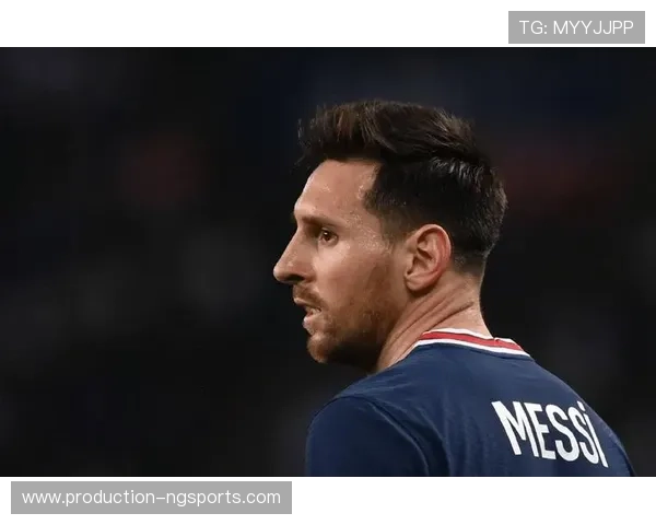 梅西回归巴萨传闻再起 球迷热议未来可能的加盟时机